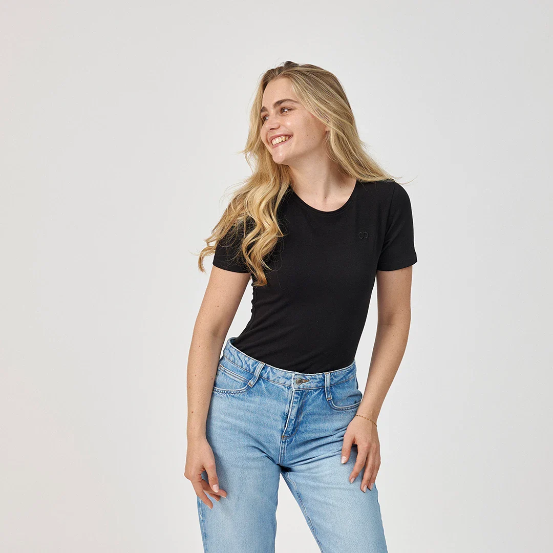 Basic T-Shirt Damen | Schwarz - Image 3