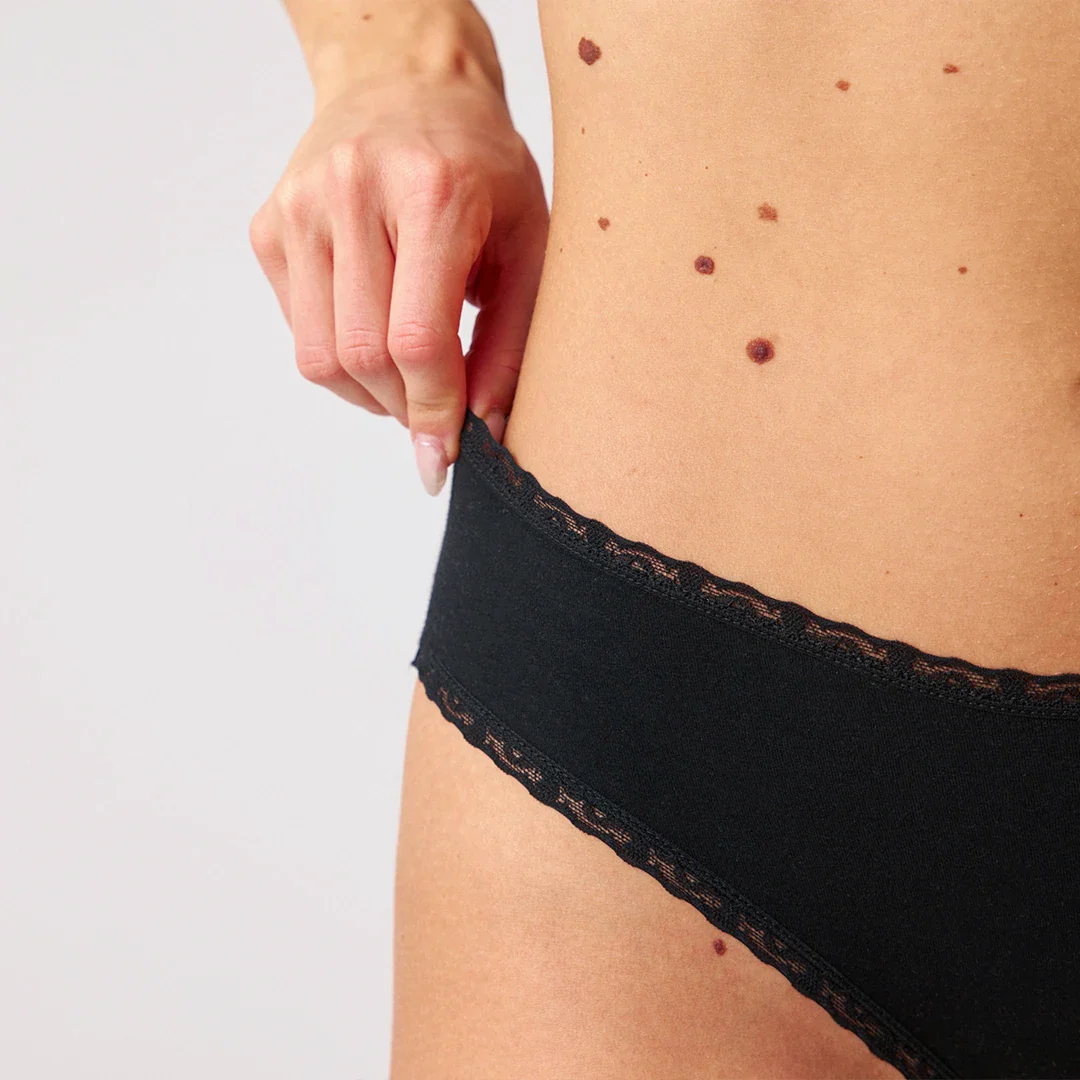 Brazilian Slips mit Spitze | Schwarz - Image 6