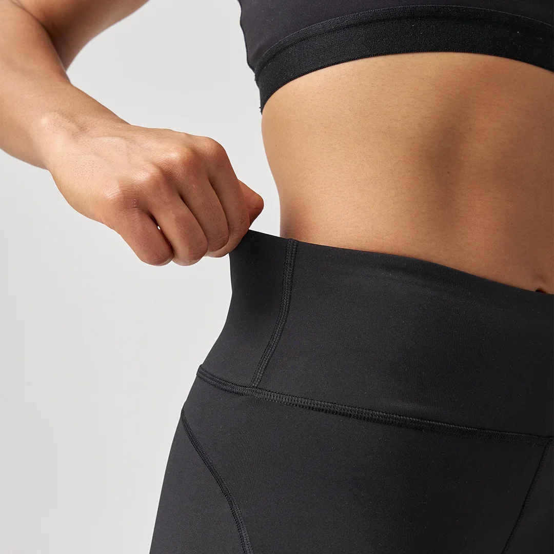 Capri Leggings | Schwarz - Image 5