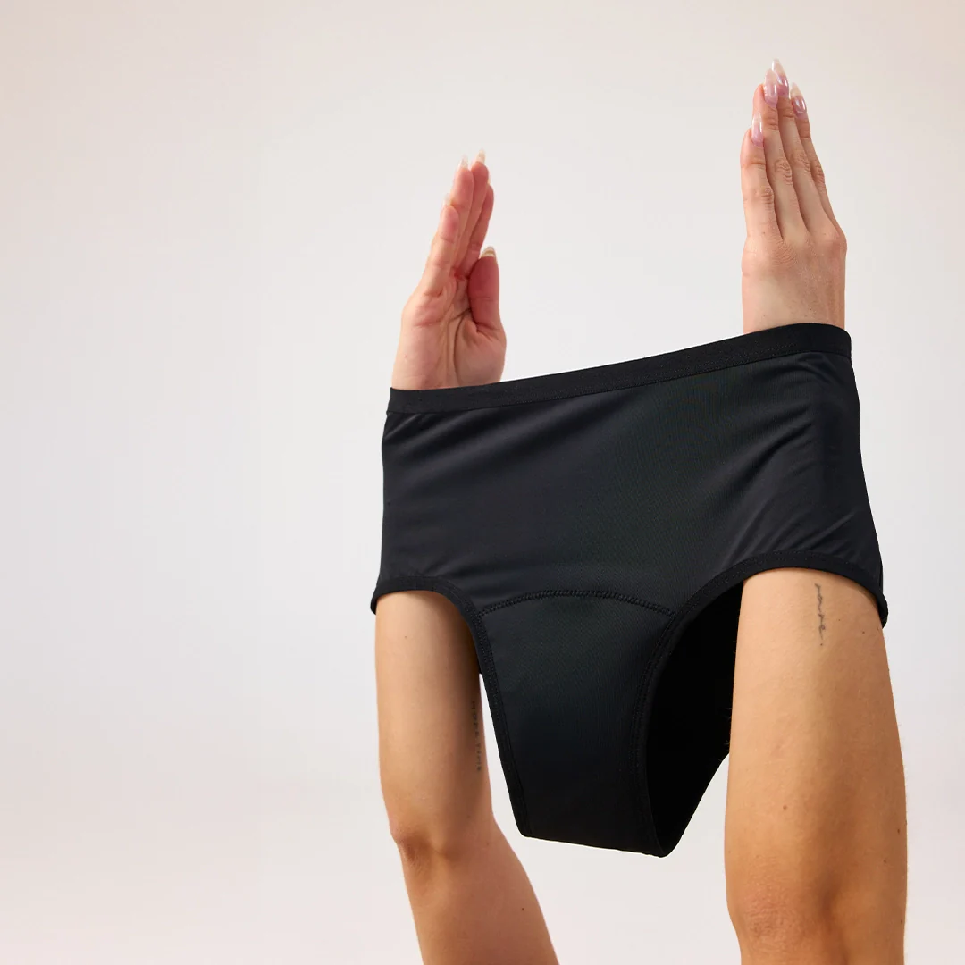 Perioden High Waist Slip STRONG | Schwarz - Image 5